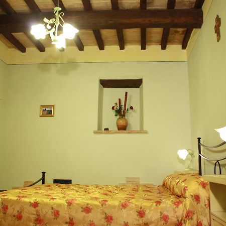 מונטפאלקו Agriturismo Il Girasole מראה חיצוני תמונה