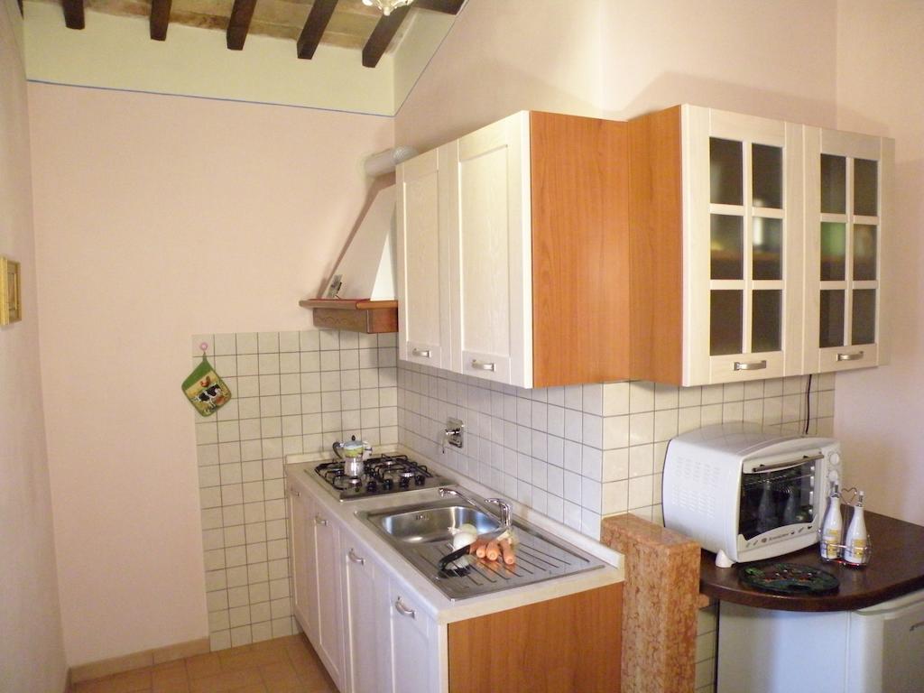 מונטפאלקו Agriturismo Il Girasole חדר תמונה