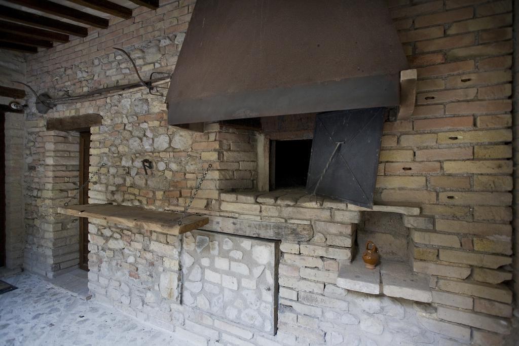 מונטפאלקו Agriturismo Il Girasole חדר תמונה