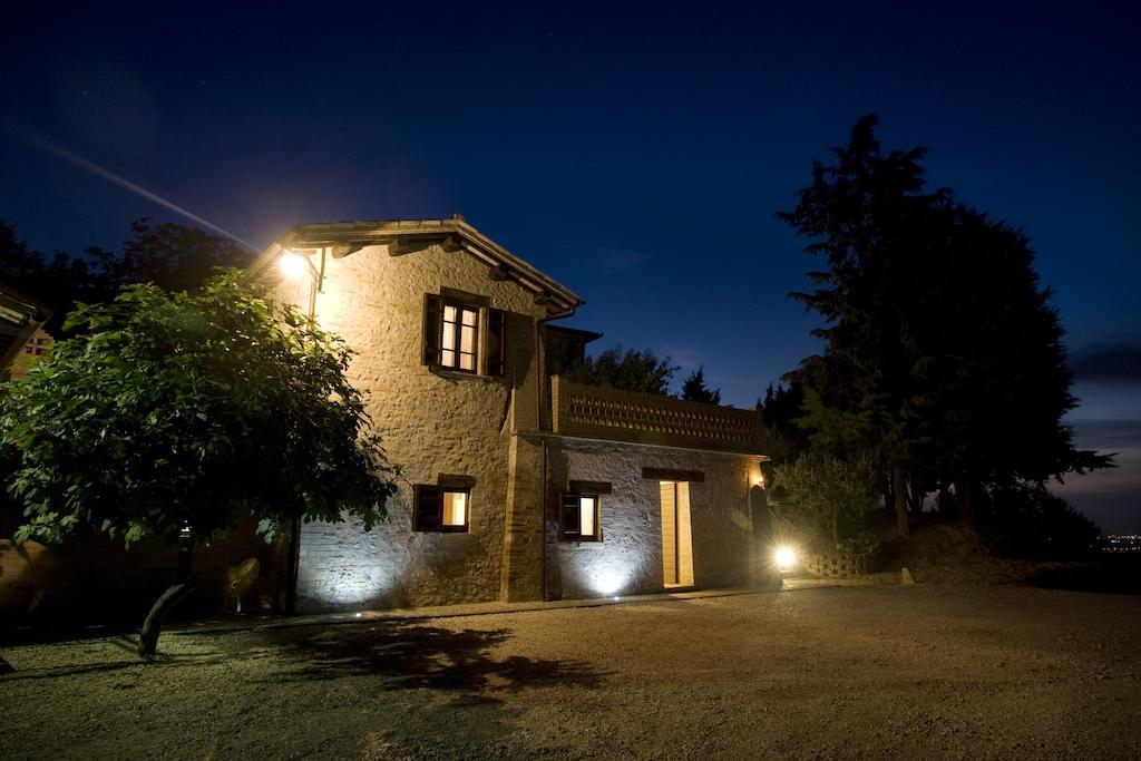 מונטפאלקו Agriturismo Il Girasole מראה חיצוני תמונה