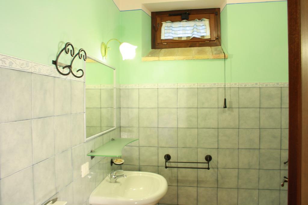 מונטפאלקו Agriturismo Il Girasole חדר תמונה