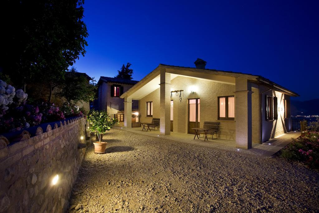 מונטפאלקו Agriturismo Il Girasole מראה חיצוני תמונה